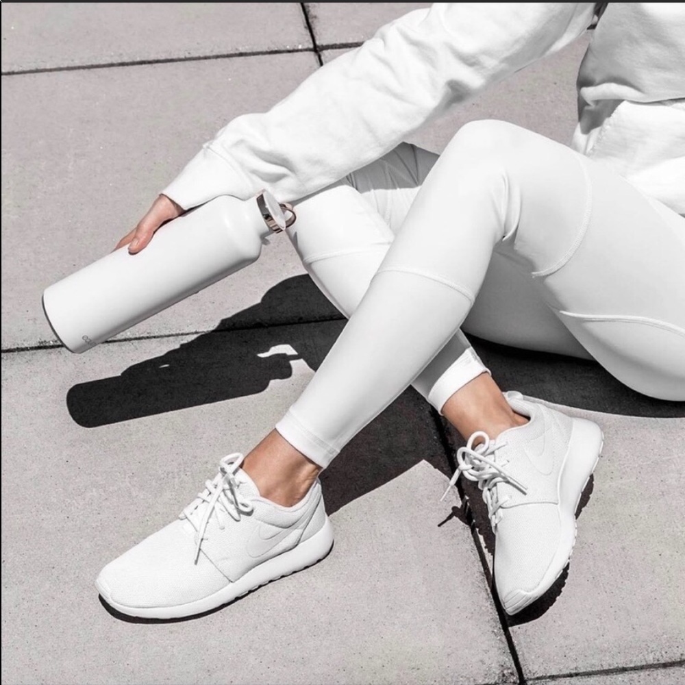 NWT Nike Roshe One Triple White